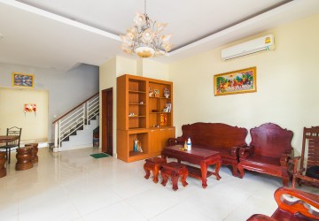 3 Bedroom Villa For Sale - Svay Dangkum, Siem Reap thumbnail