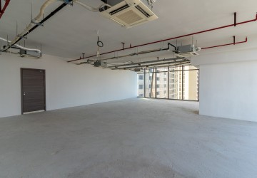 129 Sqm Corner Office Space For Rent - Tonle Bassac, Phnom Penh thumbnail