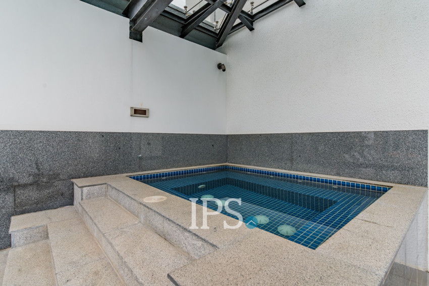 2 Bedroom Serviced Apartment For Rent - BKK1, Phnom Penh