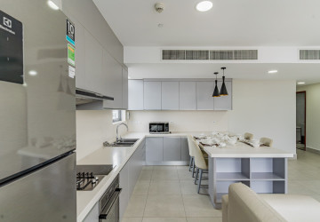 2 Bedroom Serviced Apartment For Rent - BKK1, Phnom Penh thumbnail