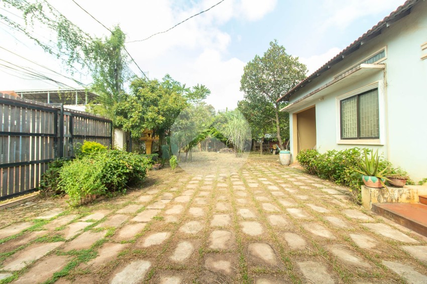 3 Bedroom House and Land For Sale - Svay Dangkum, Siem Reap