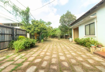 3 Bedroom House For Sale - Svay Dangkum, Siem Reap thumbnail