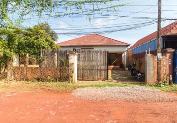 3 Bedroom House For Sale - Svay Dangkum, Siem Reap thumbnail