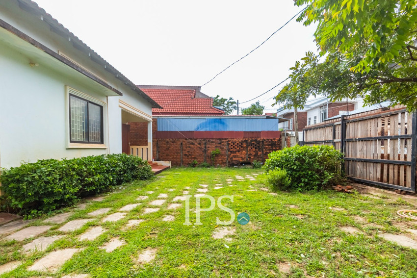 3 Bedroom House For Sale - Svay Dangkum, Siem Reap