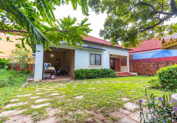 3 Bedroom House For Sale - Svay Dangkum, Siem Reap thumbnail