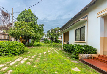 3 Bedroom House For Sale - Svay Dangkum, Siem Reap thumbnail