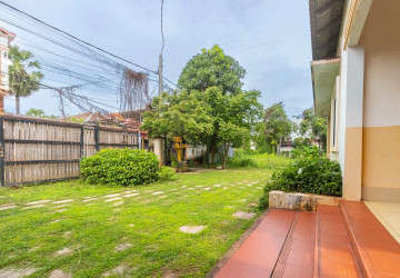 3 Bedroom House For Sale - Svay Dangkum, Siem Reap thumbnail