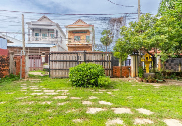 3 Bedroom House For Sale - Svay Dangkum, Siem Reap thumbnail