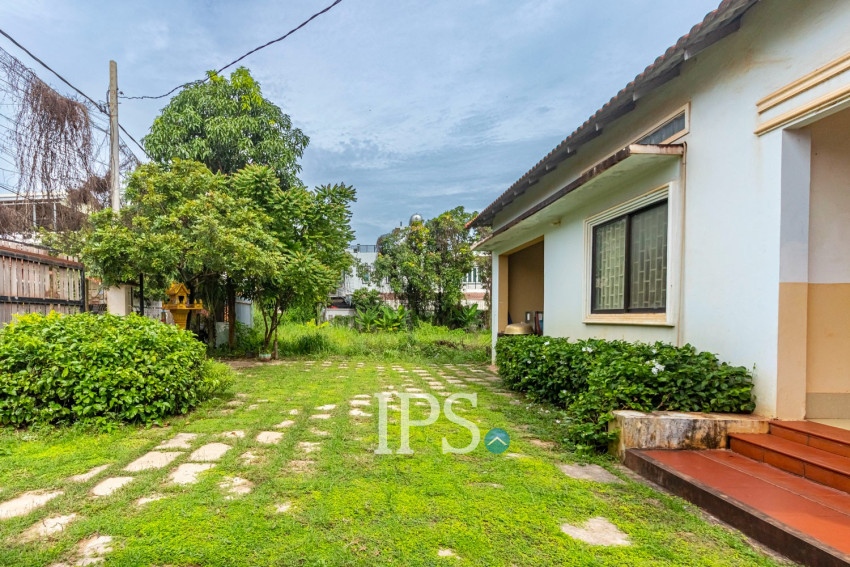 3 Bedroom House For Sale - Svay Dangkum, Siem Reap