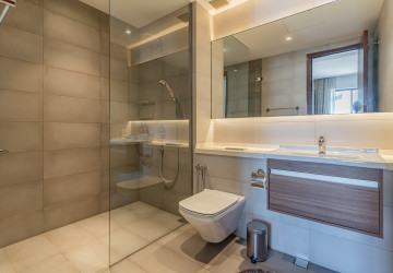 17th Floor 2 Bedroom Condo For Sale - Embassy Central, BKK1, Phnom Penh thumbnail