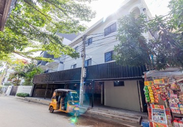 4 Bedroom Commercial Shophouse For Sale - Svay Dangkum, Siem Reap thumbnail