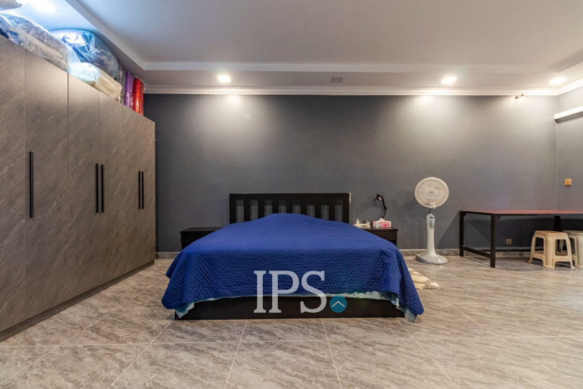 4 Bedroom Commercial Shophouse For Sale - Svay Dangkum, Siem Reap