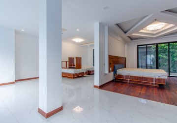 40 Bedroom Hotel For Sale - Night Market Area, Siem Reap thumbnail