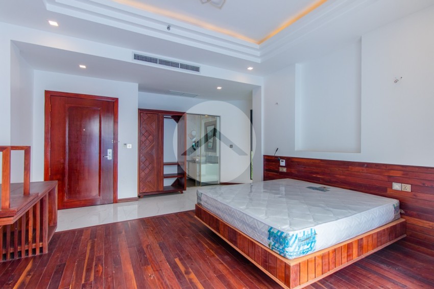 40 Bedroom Hotel For Rent - Night Market Area, Siem Reap