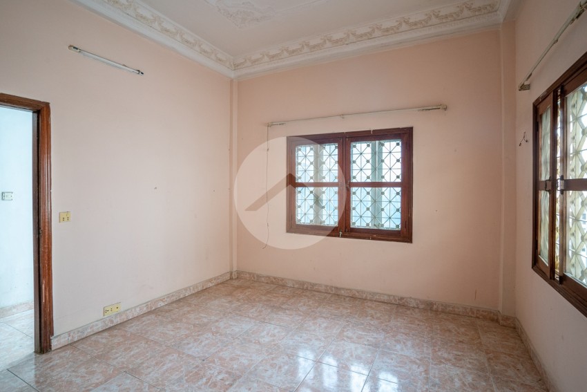 18 Bedroom Commercial Villa For Rent - Phsar Depou 1, Phnom Penh