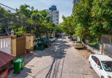 1109 Sqm Residential Land For Sale - Bassac Lane, Phnom Penh thumbnail