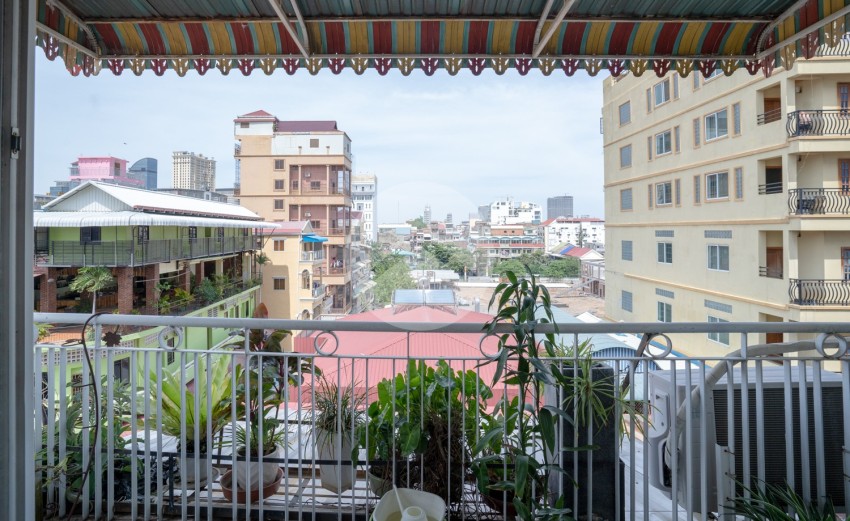 1 Bedroom Renovated Apartment For Sale - Daun Penh, Phnom Penh