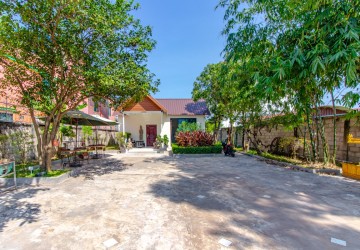 2 Bedroom Villa For Rent - Svay Dangkum, Siem Reap thumbnail