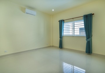 4 Bedroom Villa For Rent -  Snaor, Khan Por Sen Chey, Phnom Penh thumbnail