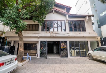 4 Bedroom Commercial Villa For Rent - BKK1, Phnom Penh thumbnail