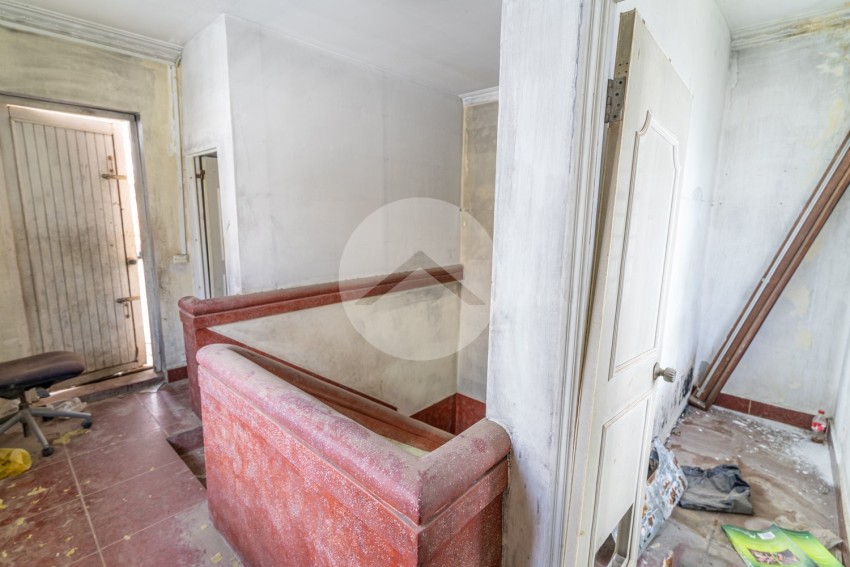 4 Bedroom Commercial Villa For Rent - BKK1, Phnom Penh
