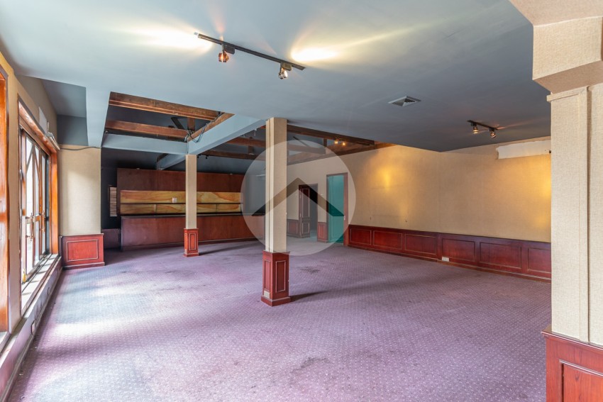 4 Bedroom Commercial Villa For Rent - BKK1, Phnom Penh