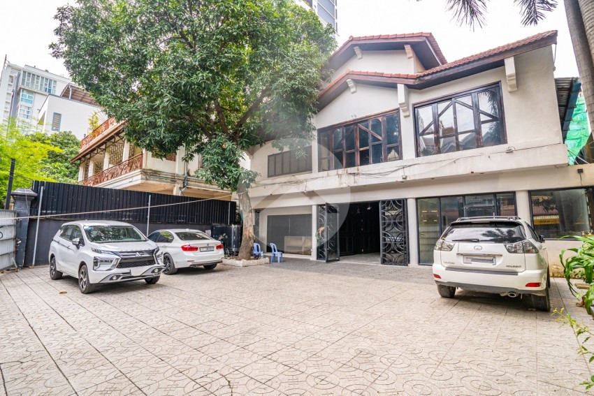 4 Bedroom Commercial Villa For Rent - BKK1, Phnom Penh