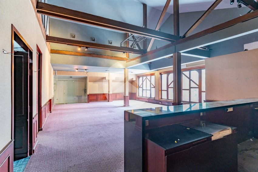 4 Bedroom Commercial Villa For Rent - BKK1, Phnom Penh