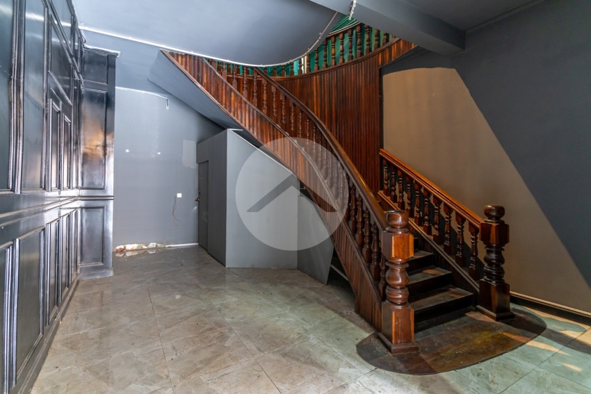 4 Bedroom Commercial Villa For Rent - BKK1, Phnom Penh
