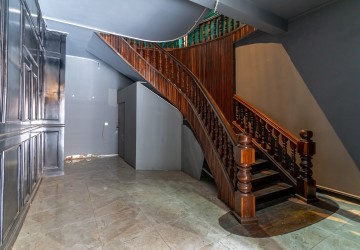 4 Bedroom Commercial Villa For Rent - BKK1, Phnom Penh thumbnail