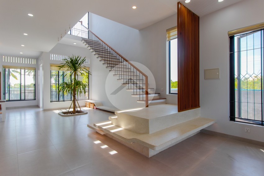 Brand New 4BR Luxury Villa For Rent - Chreav, Siem Reap