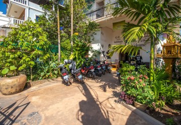 19 Bedroom Hostel For Sale - Svay Dangkum, Siem Reap thumbnail