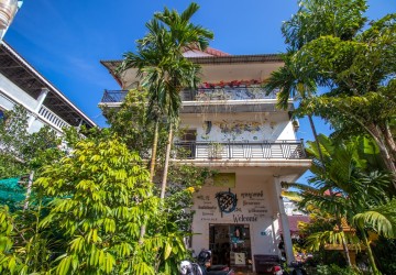 19 Bedroom Hostel For Sale - Svay Dangkum, Siem Reap thumbnail