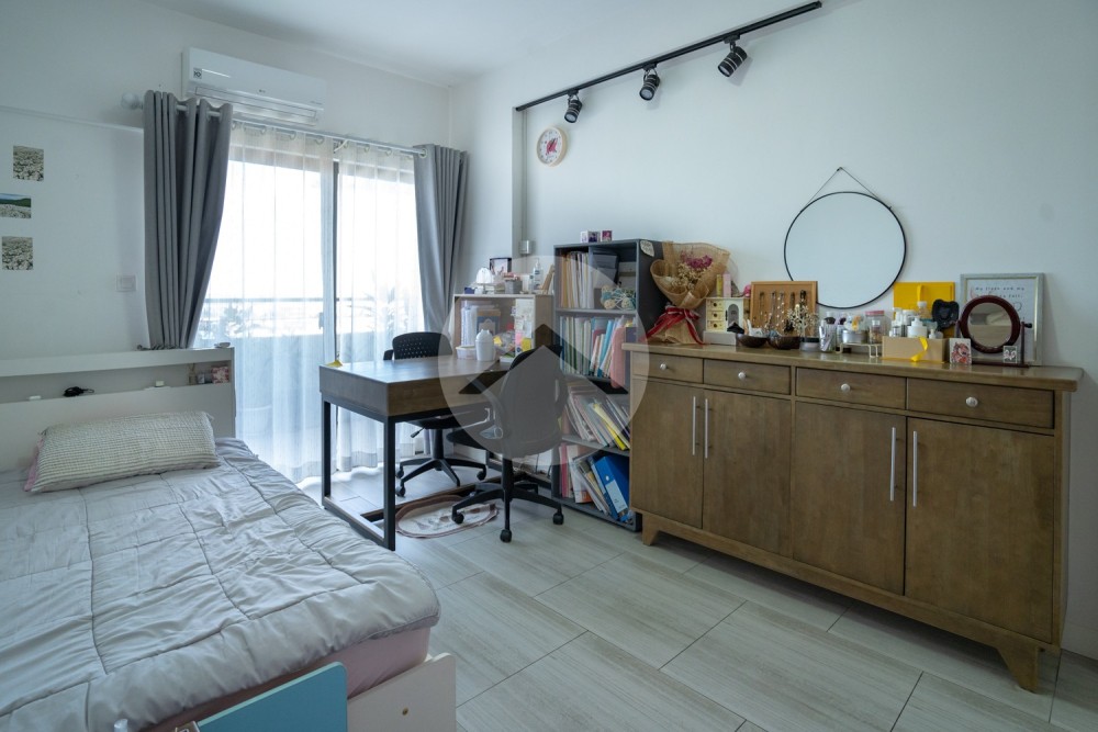 11th Floor 3 Bedroom Condo For Sale -Bodaiju, Ka Kap 1, Phnom Penh - Image 11