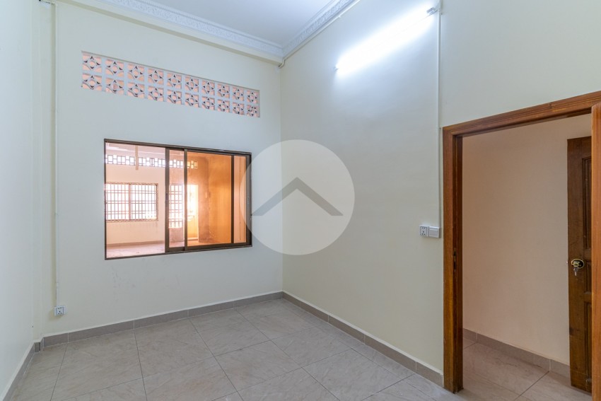 12 Bedroom Shophouse For Rent -  Daun Penh, Phnom Penh