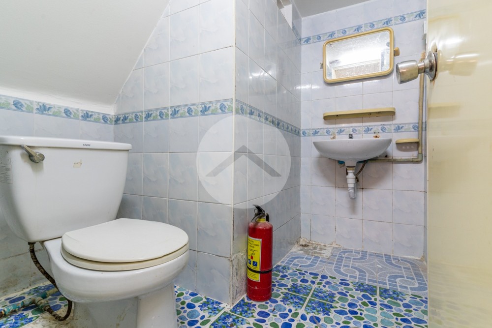 12 Bedroom Shophouse For Rent -  Daun Penh, Phnom Penh - Image 18