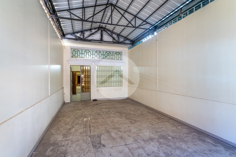 12 Bedroom Shophouse For Rent -  Daun Penh, Phnom Penh - Image 10