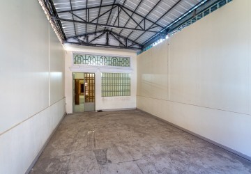 12 Bedroom Shophouse For Rent -  Daun Penh, Phnom Penh thumbnail