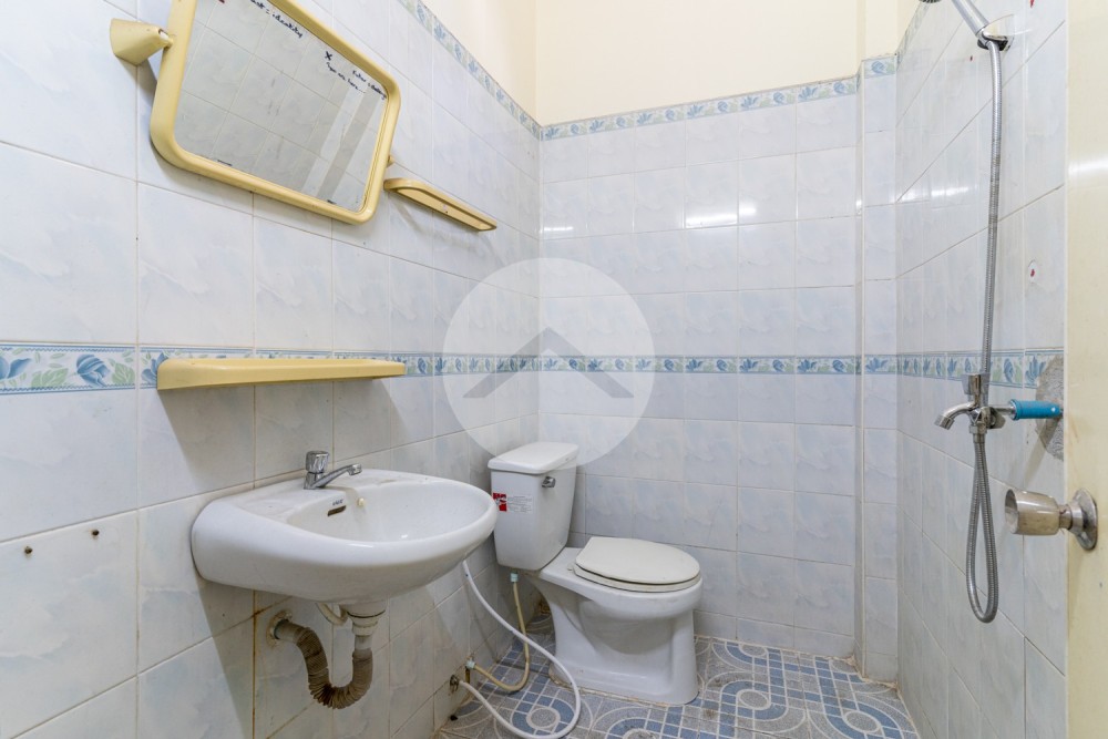 12 Bedroom Shophouse For Rent -  Daun Penh, Phnom Penh - Image 12