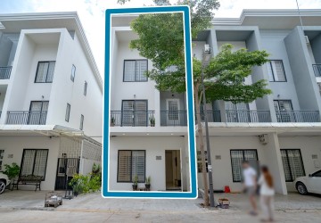 4 Bedroom Link House Side Unit For Sale - Borey Arata, Sen Sok, Phnom Penh thumbnail