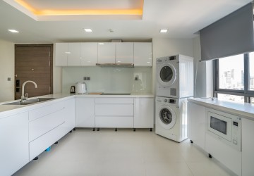 2 Bedroom Serviced Penthouse For Rent - Tonle Bassac, Phnom Penh thumbnail