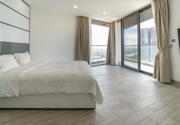 2 Bedroom Serviced Penthouse For Rent - Tonle Bassac, Phnom Penh thumbnail