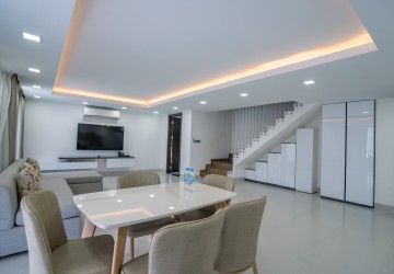 2 Bedroom Serviced Penthouse For Rent - Tonle Bassac, Phnom Penh thumbnail