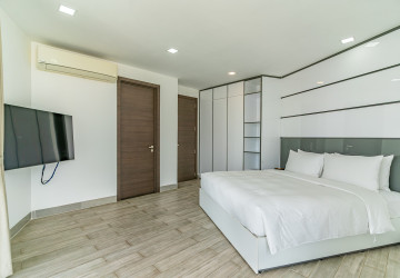 Duplex 2 Bedroom Penthouse For Rent - Tonle Bassac, Phnom Penh thumbnail