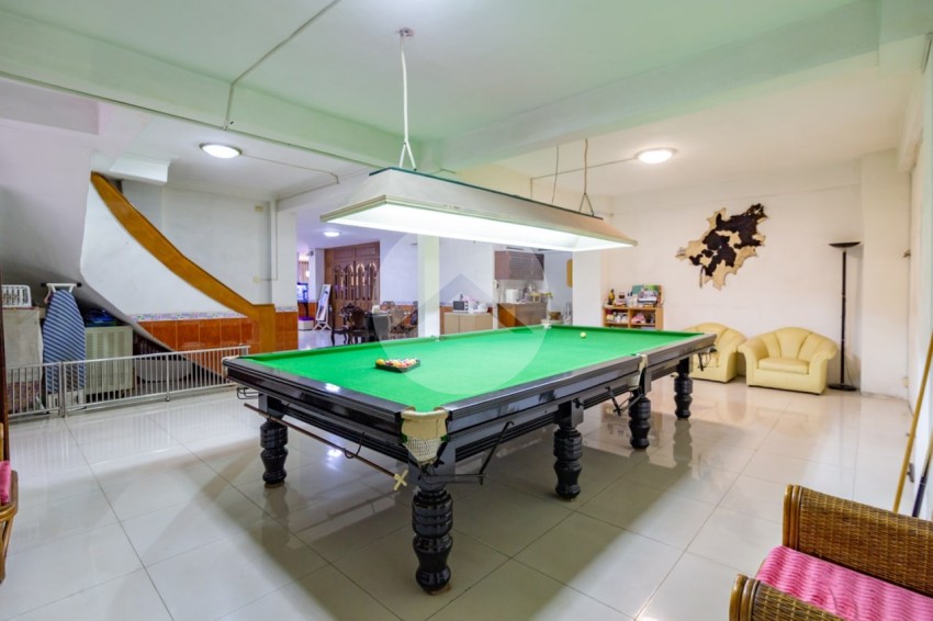 8 Bedroom Commercial Villa For Rent - Chakto Mukh, Phnom Penh