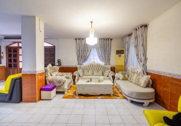 8 Bedroom Commercial Villa For Rent - Chakto Mukh, Phnom Penh thumbnail