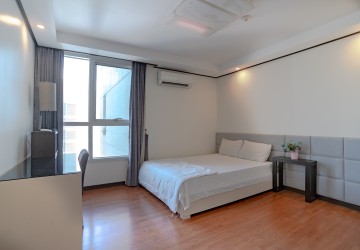 3 Bedroom Condo For Rent - De Castal-BKK1, Phnom Penh thumbnail