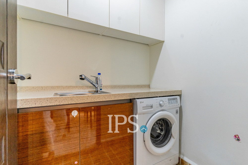 3 Bedroom Condo For Rent - De Castle, BKK1, Phnom Penh - Image 13