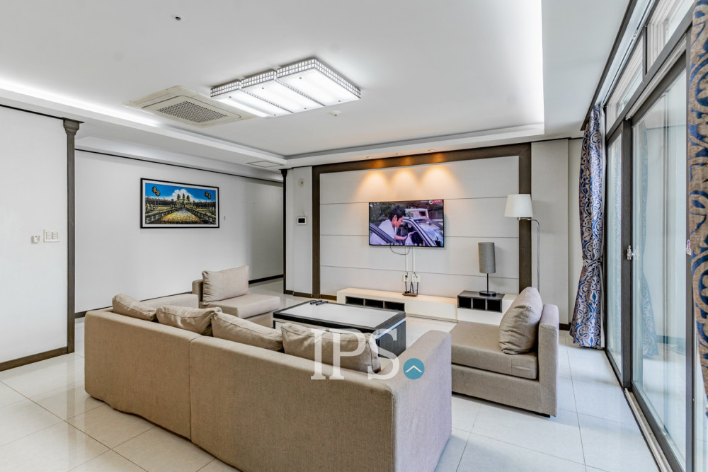 3 Bedroom Condo For Rent - De Castle, BKK1, Phnom Penh - Image 4