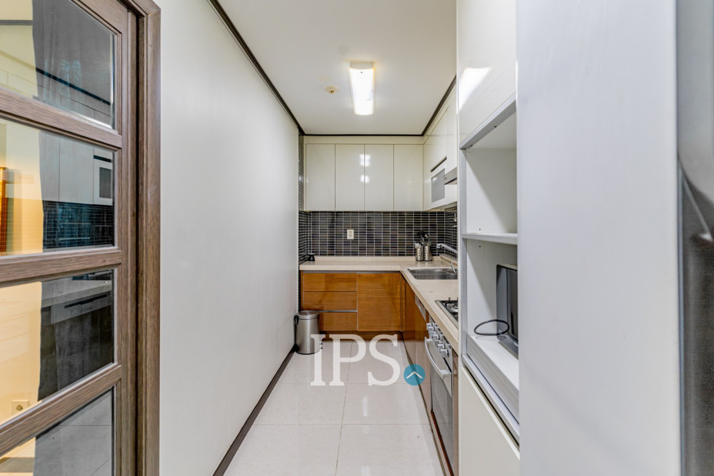 3 Bedroom Condo For Rent - De Castle, BKK1, Phnom Penh - Image 12